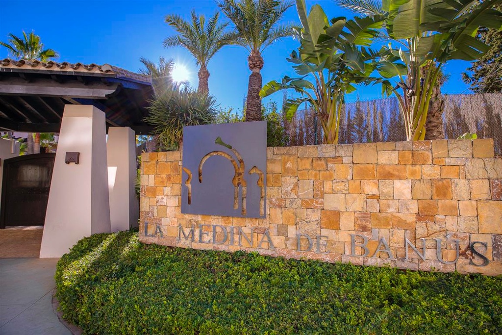 pisos-en-venta en venta en La Medina de Banus, Marbella. - 01.jpg